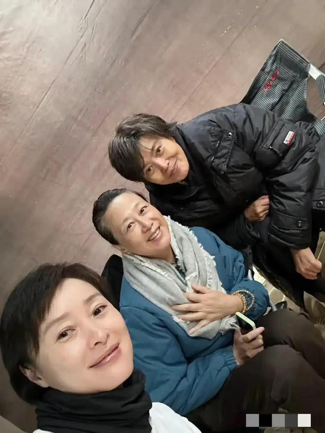 的吴玉芳比65岁丁嘉丽还显老吴越最年轻凯发K8首页登录三个女人海边玩耍62岁